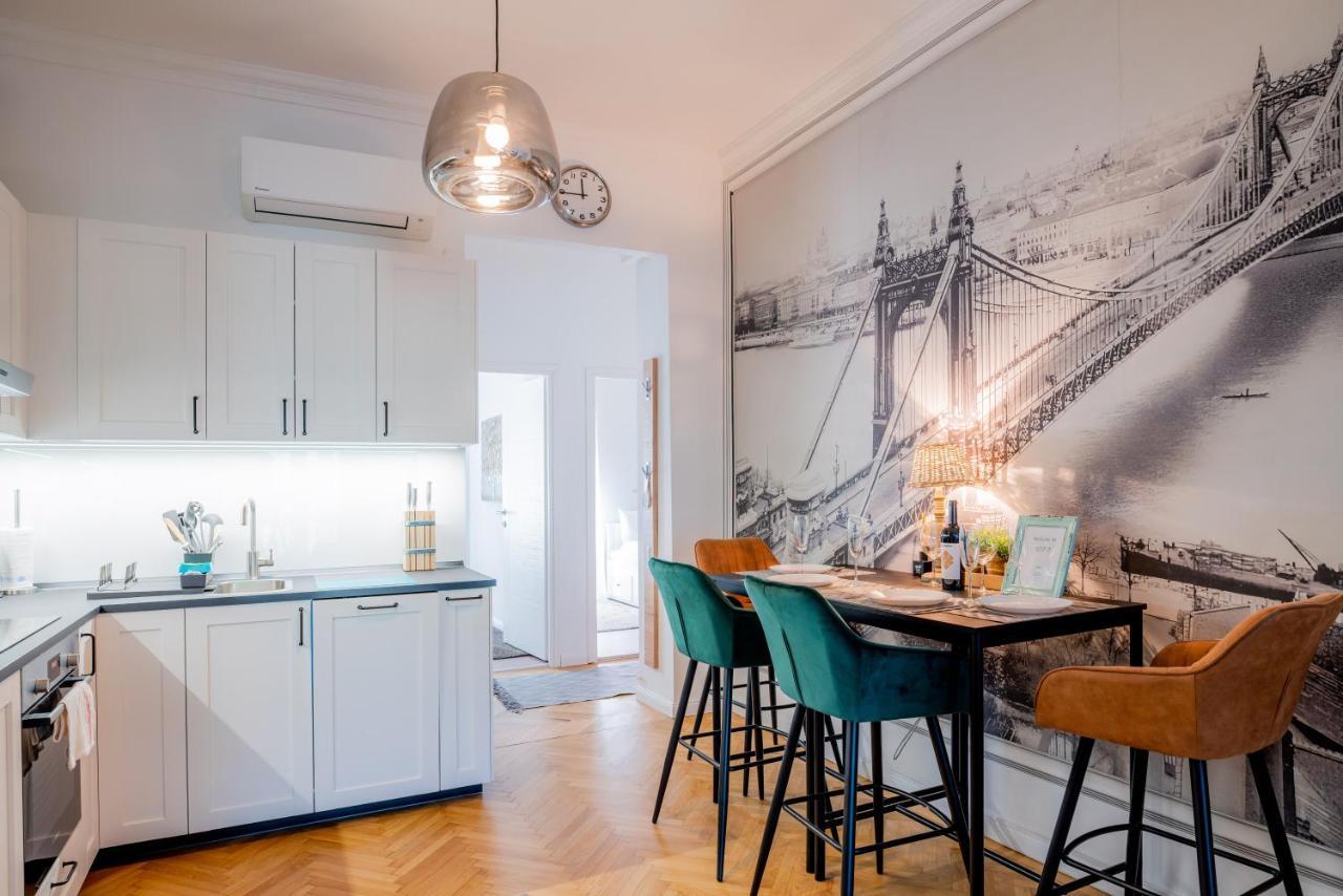 Szip 2 - New In Downtown Appartement Boedapest Buitenkant foto